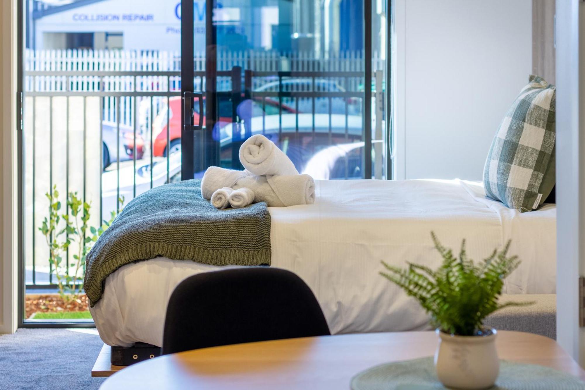 Single Level Studio Escape On Wilmer St - Central Christchurch Eksteriør bilde